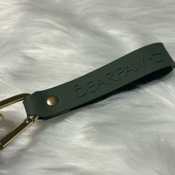 BearPaw Olive Crossbody Bag - Picture 5 of 10